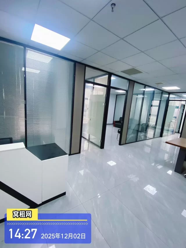 江北地铁4号线出口100米写字楼招租310平米租金13000元