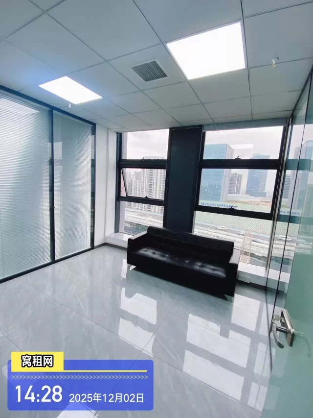 江北地铁4号线出口100米写字楼招租310平米租金13000元