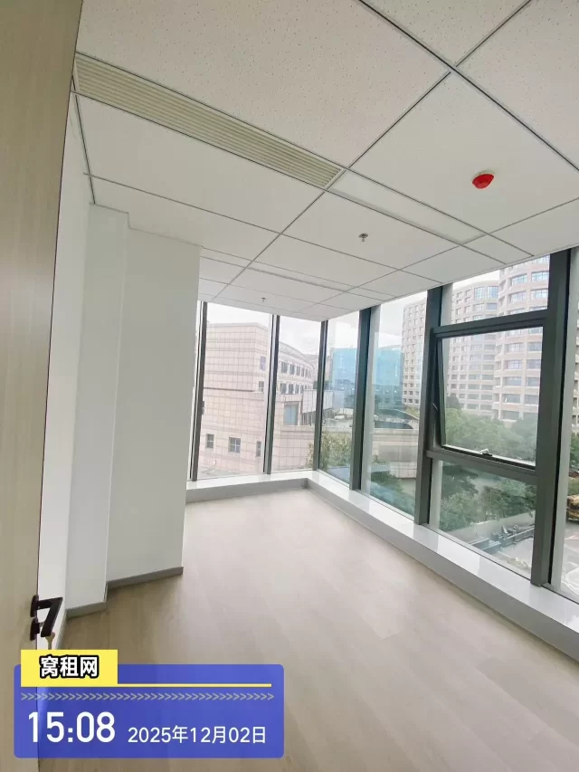 江北中海富华里对面洪辰中心大厦出租186平米8500元/月双面采光