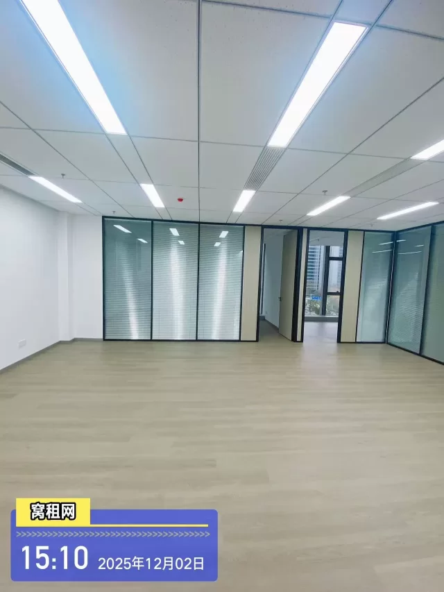 江北保利朗玥旭章附近鸿晨中心写字楼出租面积198平米租金9000元一个月