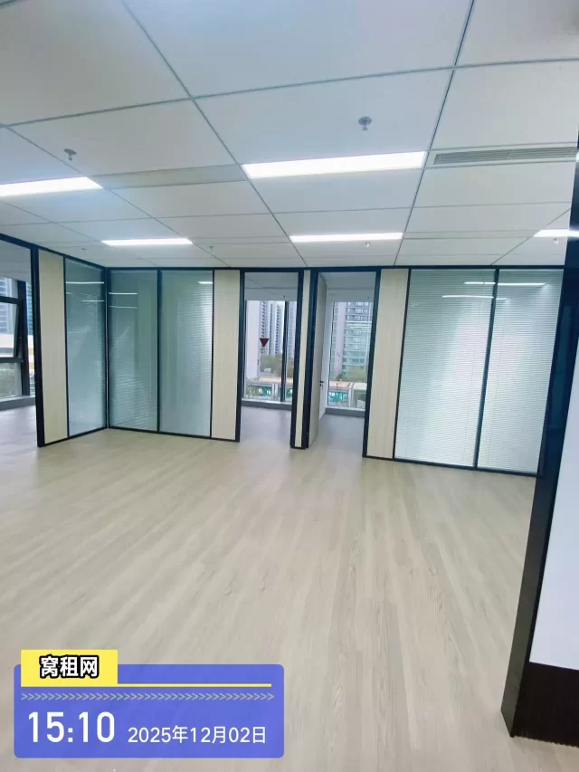 江北保利朗玥旭章附近鸿晨中心写字楼出租面积198平米租金9000元一个月