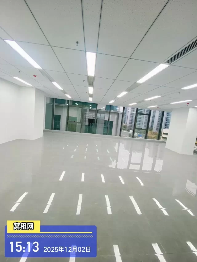 江北万达附近鸿辰中心408平米全新装修办公出租18600元/月