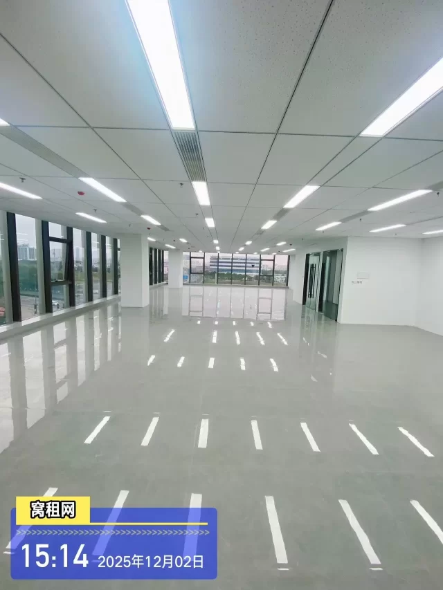 江北万达附近鸿辰中心408平米全新装修办公出租18600元/月