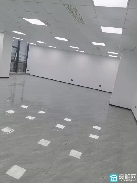 宁波海曙月映澜堂附近博日大厦 210平  电梯口朝南  可配家具、做隔间