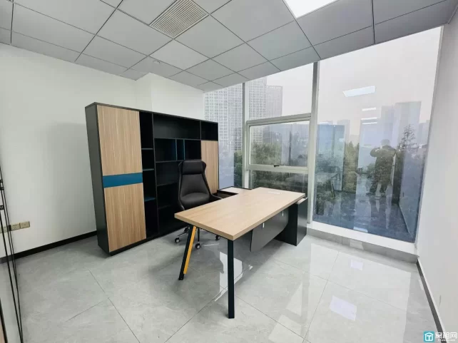 高新区涌金大厦73平带全套办公家具，特价2666