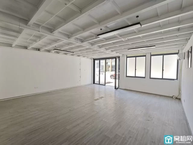 宁波海曙区高桥小学对面新青年创享中心面积: 160平月租金: 5000元