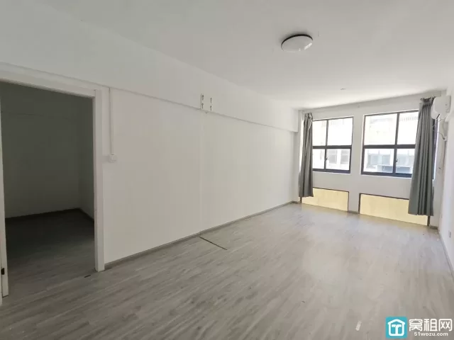 宁波海曙区高桥小学对面新青年创享中心面积: 160平月租金: 5000元