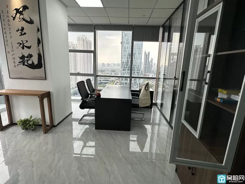 东部新城嘉恒广场B座 175m² 办公室出租单价：2元/m²/天