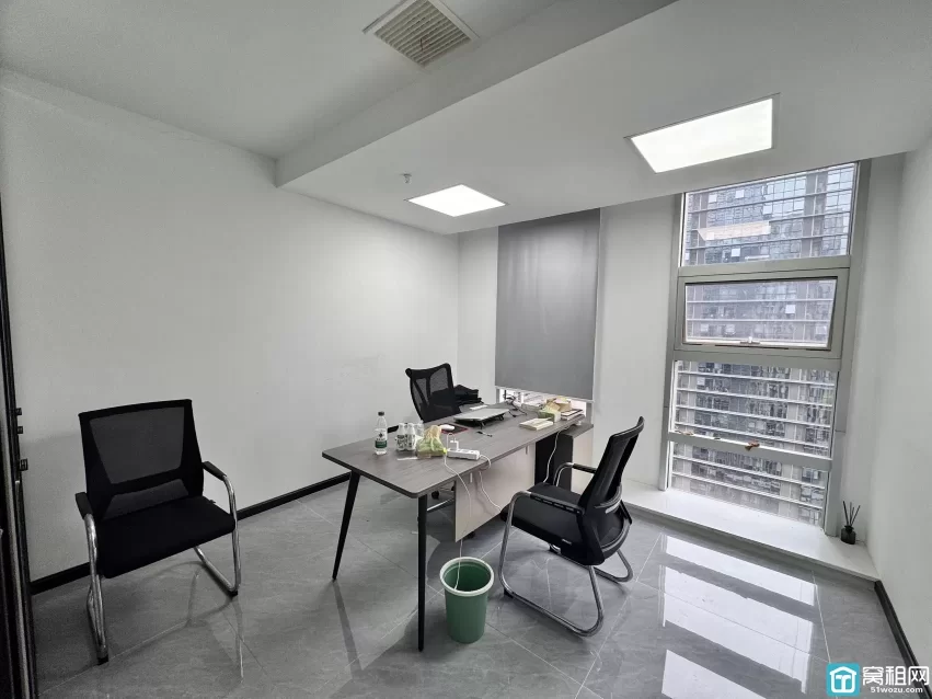 高新区地铁5号线6号线出口写字楼科贸中心出租55平米特价2200