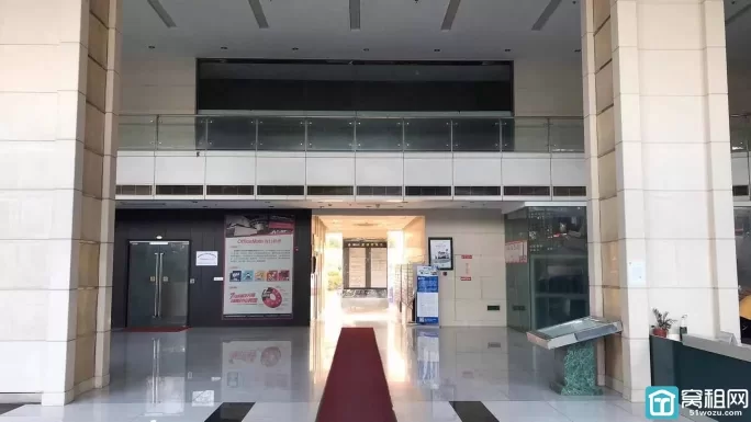 宁波客运中心附近的晶崴大厦停车场收费多少？