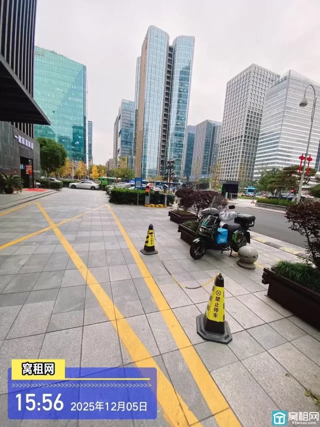 南部商务区广博丽景停车包月收费多少?