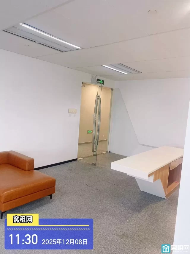 宁波来福士办公楼198平米、精装、得房率高租金26000元/月含办公家具