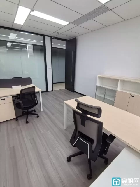 维科月湖金汇大厦出租32平包水电物业网络空调费，带家具2920元/月