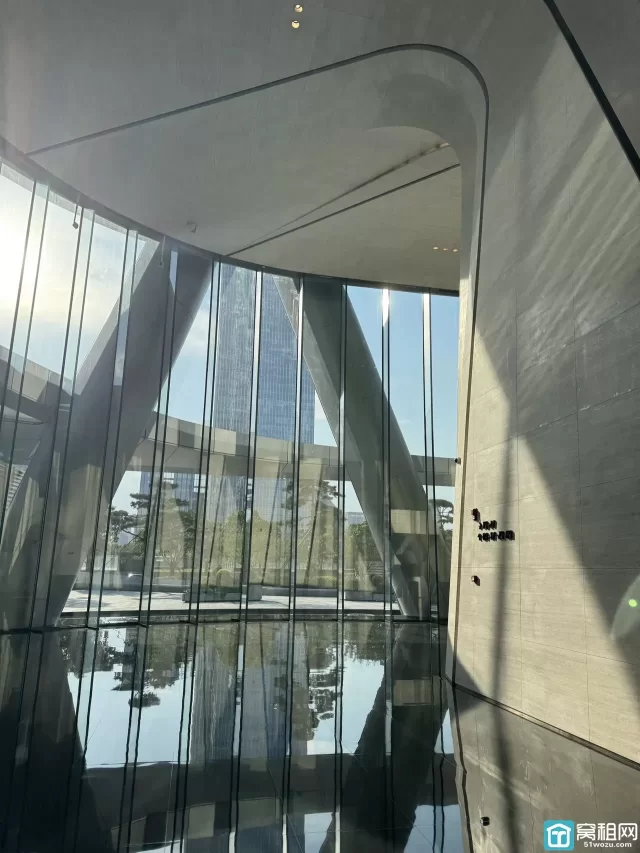 宁波中心大厦431.62平出租租金：52613元/月