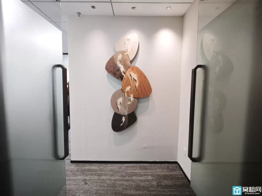 海曙区和义大道商圈宁波和创大厦127.05平米写字楼出租8500元/月(图1) 海曙区和义大道商圈宁波和创大厦127.05平米写字楼出租8500元/月(图1)