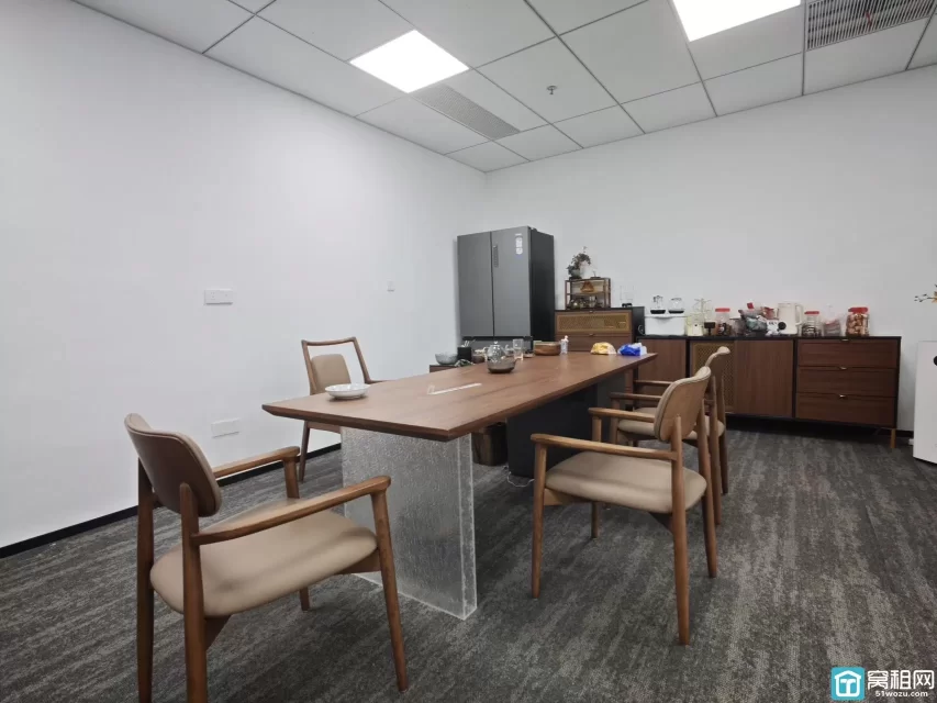 海曙区和义大道商圈宁波和创大厦127.05平米写字楼出租8500元/月(图4) 海曙区和义大道商圈宁波和创大厦127.05平米写字楼出租8500元/月(图4)