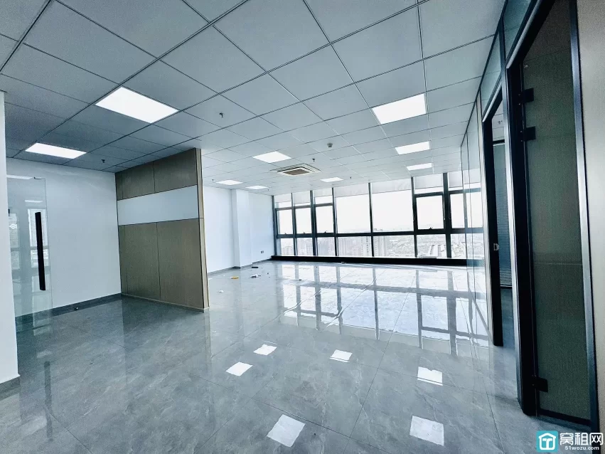 南部商务区 鸿安大厦170平出租，8500月租，朝西北双面彩光