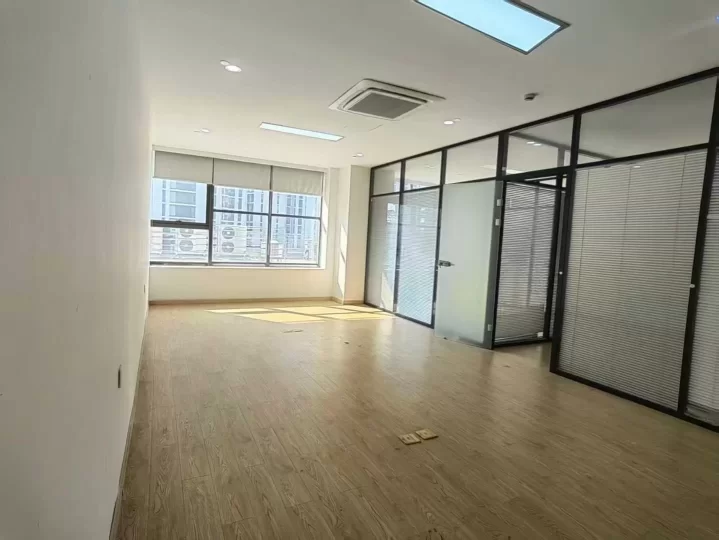 联安红帮大厦190平带装修出租单价：1.7元