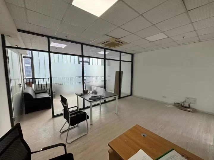 宁波水街利时商务大厦80平精装1隔间朝南3768每月出租