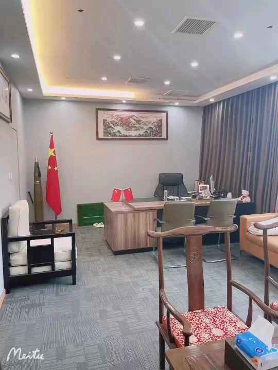 宁波南部商务区爱伊美大厦280平米写字楼出租