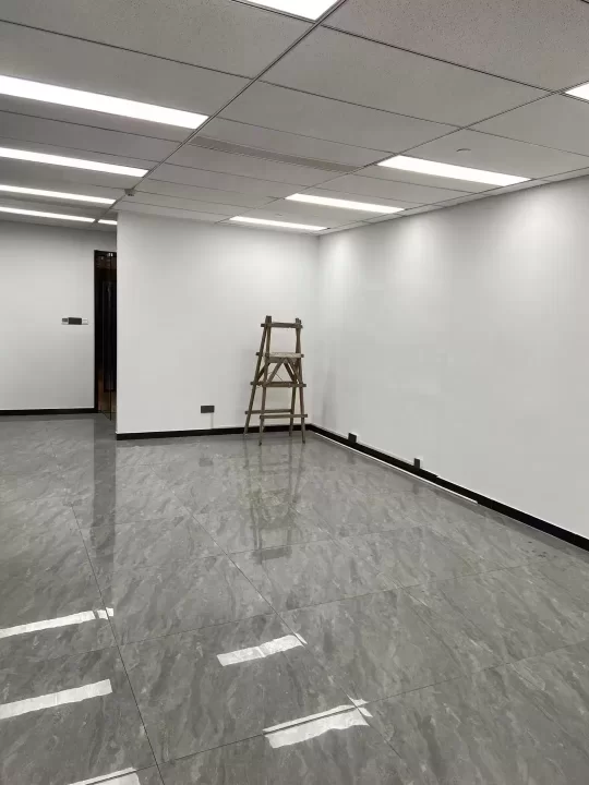 宁波华贸总部一号170平 3个隔间出租可以做培训教育