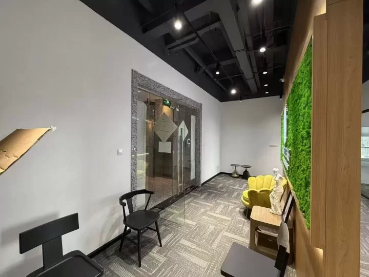 宁波高新区三方大厦503平米电梯口带隔间写字楼出租