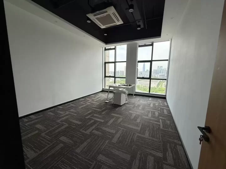 宁波高新区三方大厦503平米电梯口带隔间写字楼出租