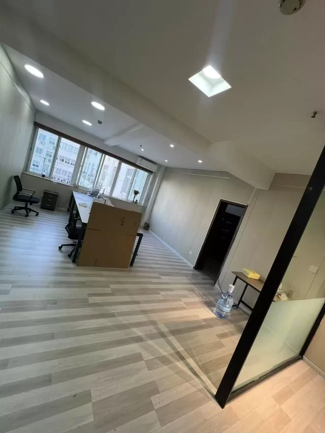 海曙区中央商座110平米办公室出租4785元/月