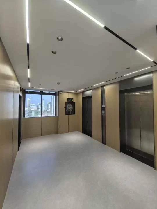 宁波海曙地铁四号线长春大厦小面积52平带隔间出租