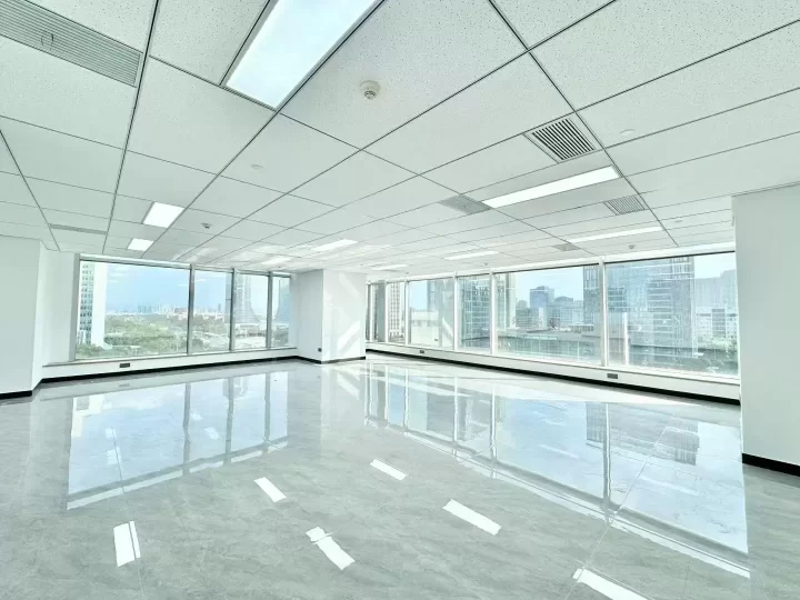 鄞州中心地标五星级酒店办公楼南苑环球原自用288平出租