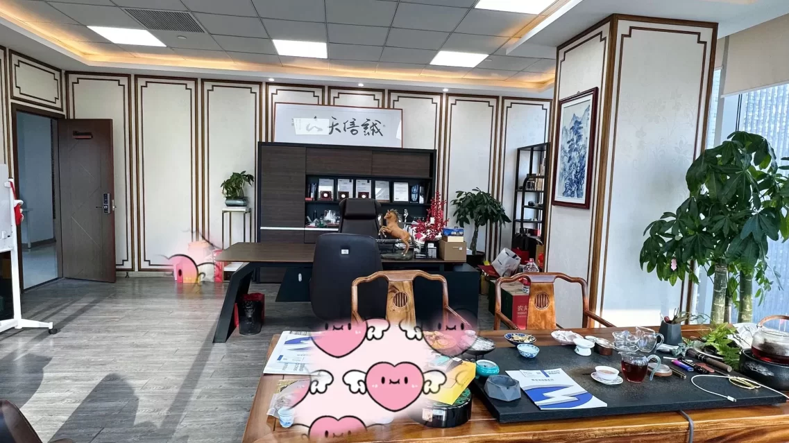 东部新城汇银大厦325平办公楼出租