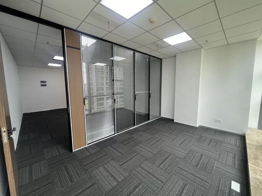 东部新城地铁旁 嘉恒广场B座80平出租