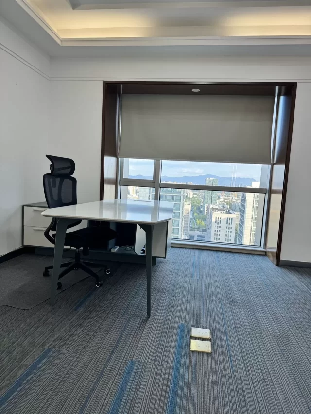 东部新城环合中心1号楼小面积50平米出租4400一个月包物业费水电费