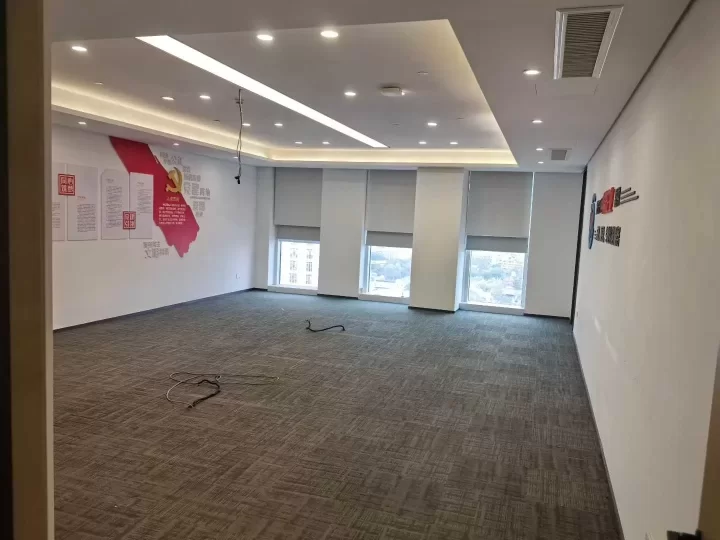 宁波火车站附近海曙火车站地铁口月湖金汇大厦整层出租1980平，可看月湖花园，开发商直租