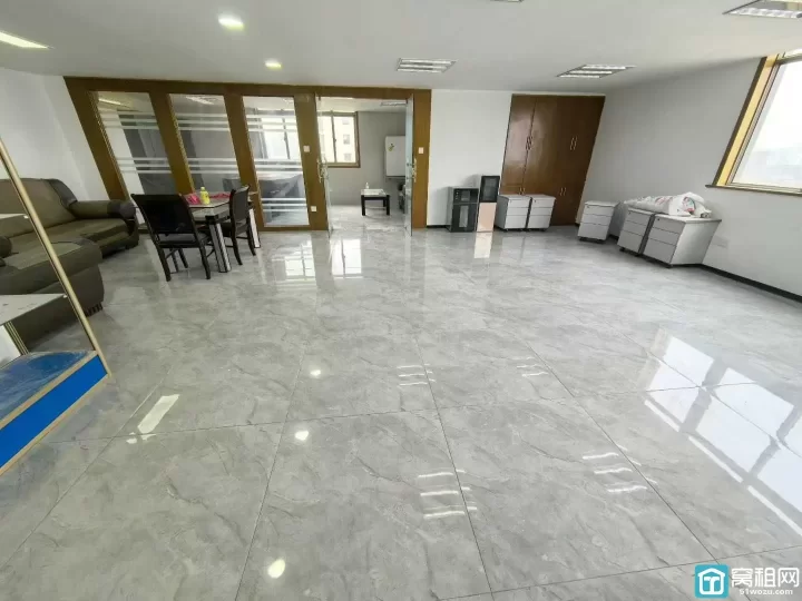 鄞州区江厦桥东地铁口海曙光大厦120平X2复式全新装修招租，可配办公家具