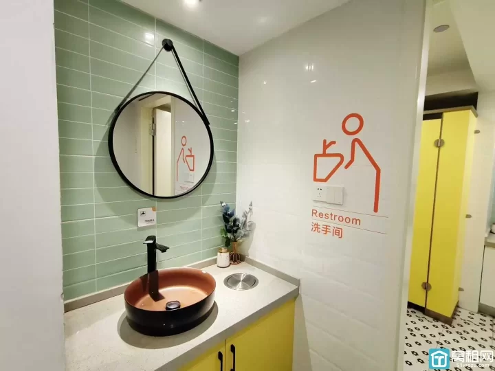 房东特价直租，海曙南苑饭店，小面积42平一价全包！可配家具