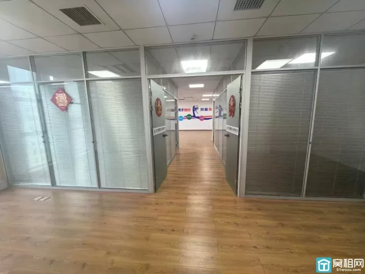 联安明新大厦198.93平电梯口，朝北，独立空调价格1.5元/平米/天含税