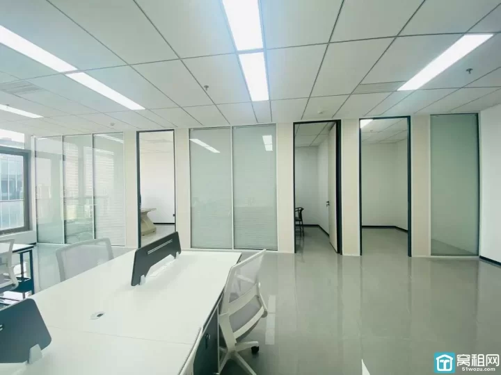 江北湾头山姆超市旁星湖中心面积145平方 好楼层看湖景7800元租金