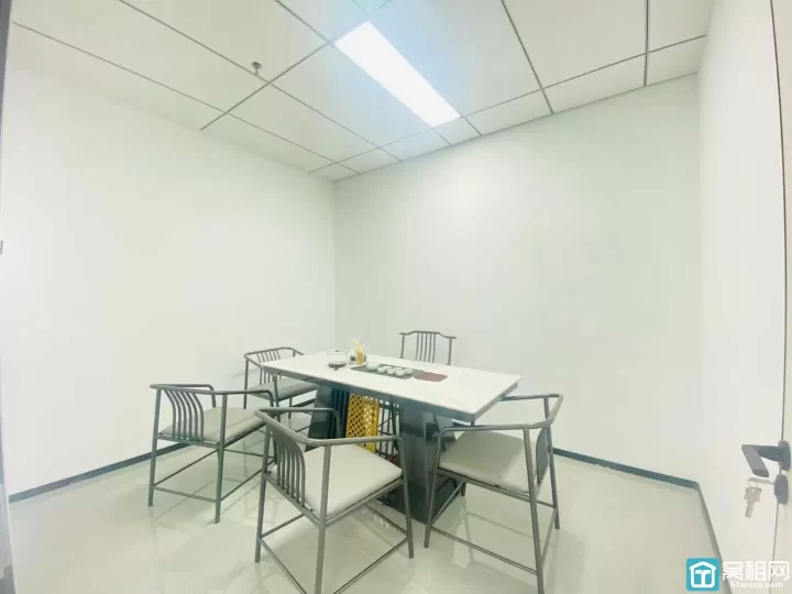 江北湾头山姆超市旁星湖中心面积145平方 好楼层看湖景7800元租金