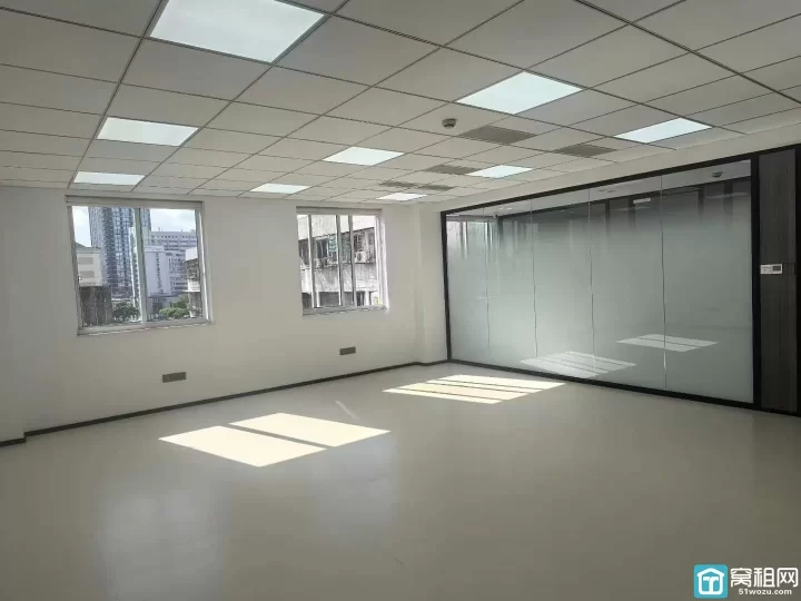 海曙月湖金汇小镇隔壁永煌大厦西门口地铁口88平办公室独立空调