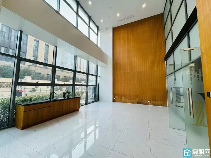 宁波人才市场对面东轩大厦80平 东南朝向 含税价格出租！