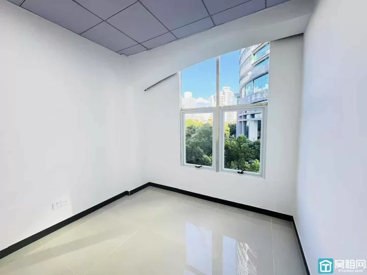 百丈路世纪金贸大厦42平米办公室出租价格1700元一个月