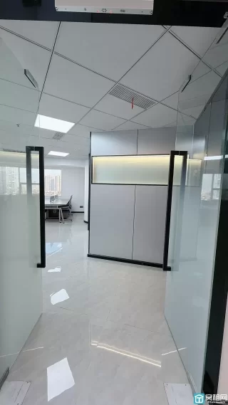 老江东百丈路富豪大厦、精装138平➕俩隔间、24小时空调.带家具5500元租金