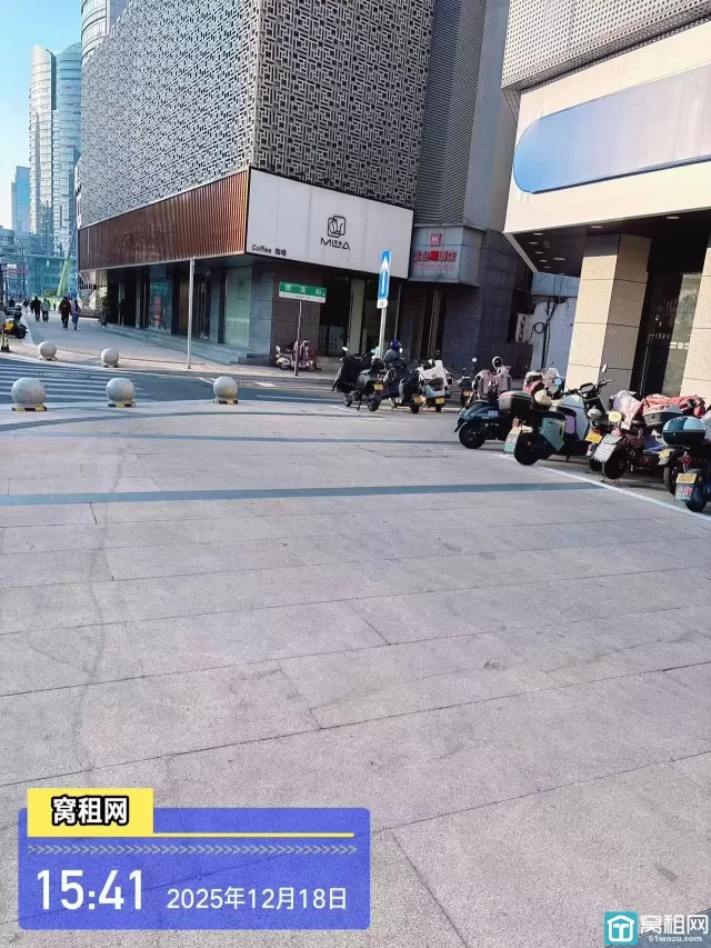 中山大厦停车场有没有？