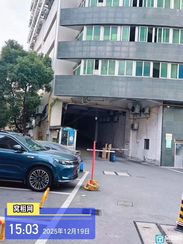 宁波建筑大厦停车收费多少？