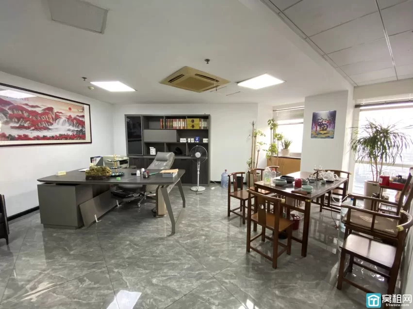 老江东百丈路嘉汇国贸435平写字楼出租 22万/年 赠送大露台 固定停车位