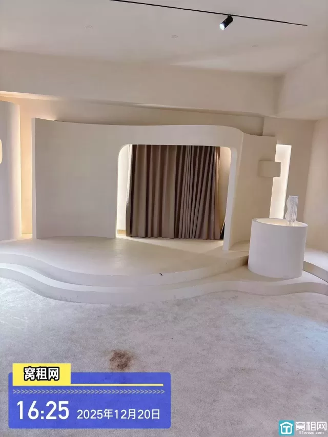 出租集士港君寰中心办公室全新精装修带隔间138平米直播间装修