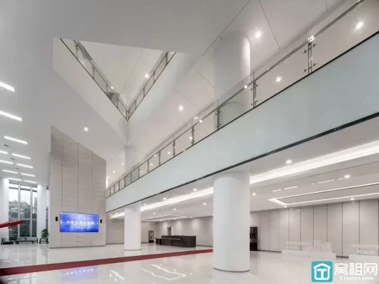 南部商务区天童南路639号永强大厦电梯口199.78平 3隔间办公室出租