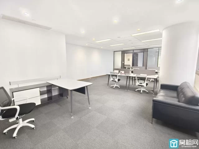 南部商务区天童南路639号永强大厦电梯口199.78平 3隔间办公室出租