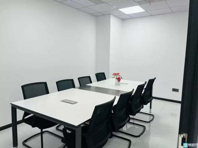 宁波商会大厦全新装修，215平带全套家具写字楼租金12000元/月